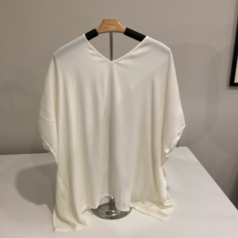 NWT: White Natori tunic top, size XS